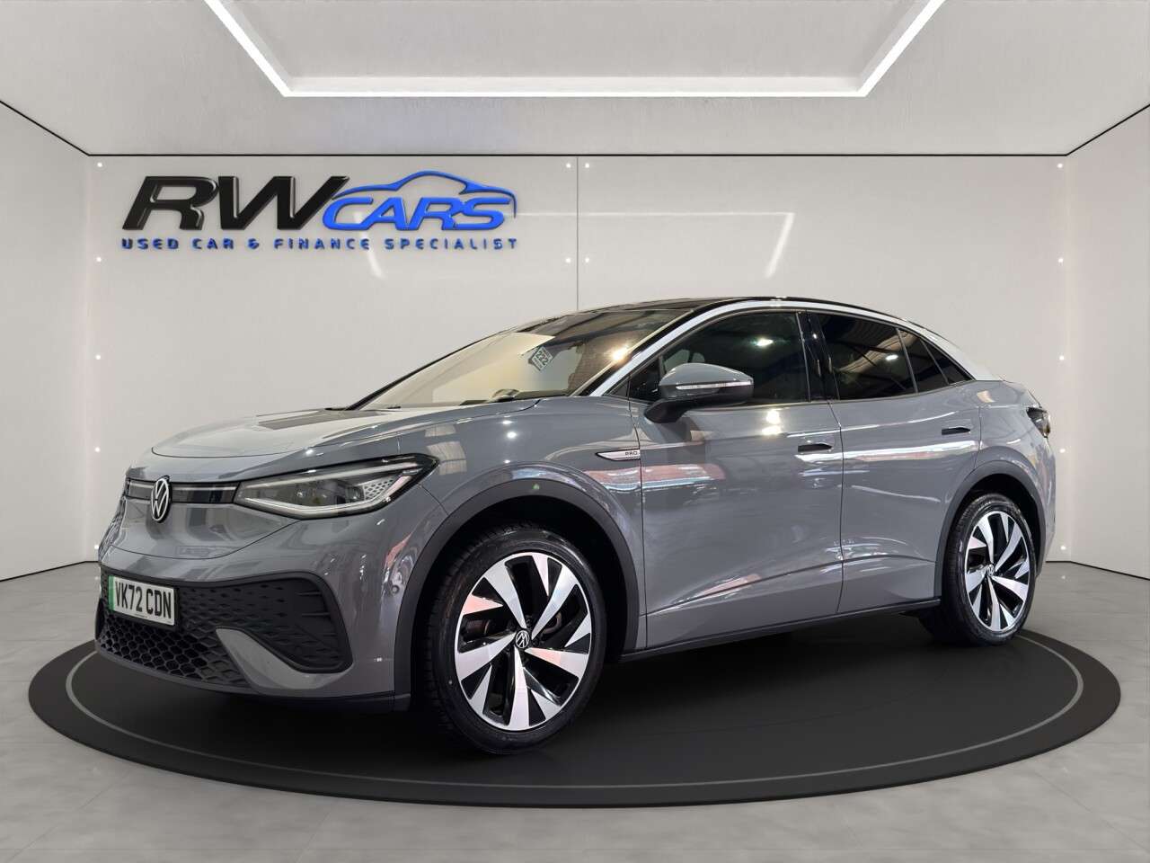 A 2022 VOLKSWAGEN ID.5 Pro 77kWh Style SUV 5dr Electric Auto (174 ps) A 2022 VOLKSWAGEN ID.5 Pro 77kWh Style SUV 5dr Electric Auto (174 ps)