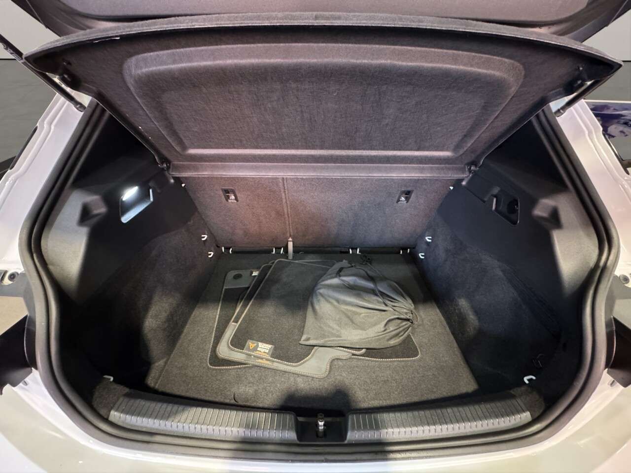 2023 CUPRA BORN 2023 CUPRA BORN