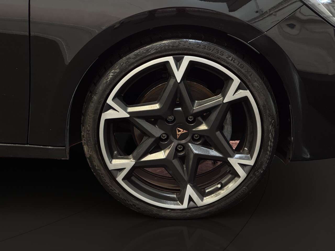 2025 CUPRA LEON 2025 CUPRA LEON