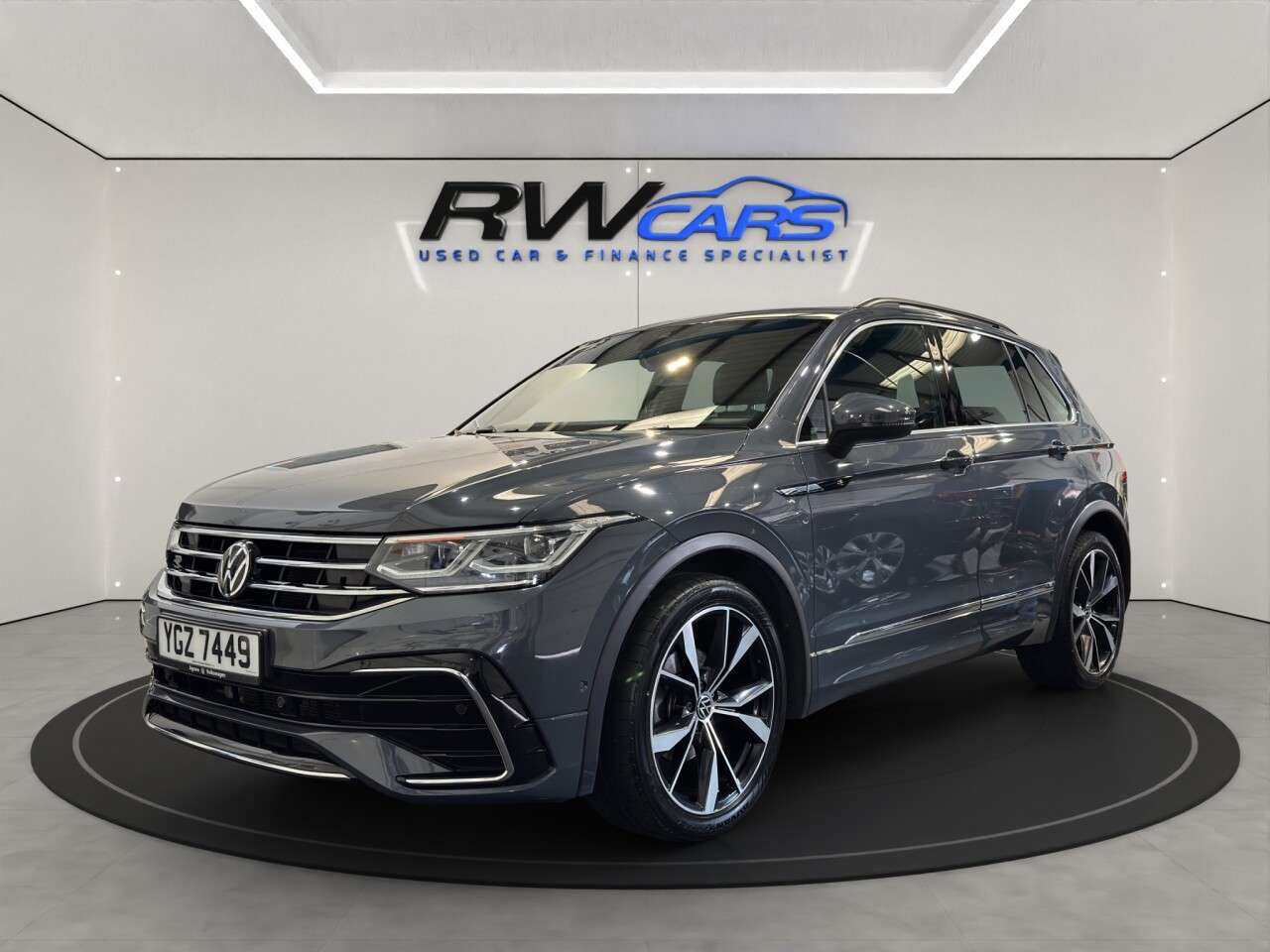 A 2023 VOLKSWAGEN TIGUAN 1.5 TSI R-Line SUV 5dr Petrol DSG Euro 6 (s/s) (150 ps) A 2023 VOLKSWAGEN TIGUAN 1.5 TSI R-Line SUV 5dr Petrol DSG Euro 6 (s/s) (150 ps)
