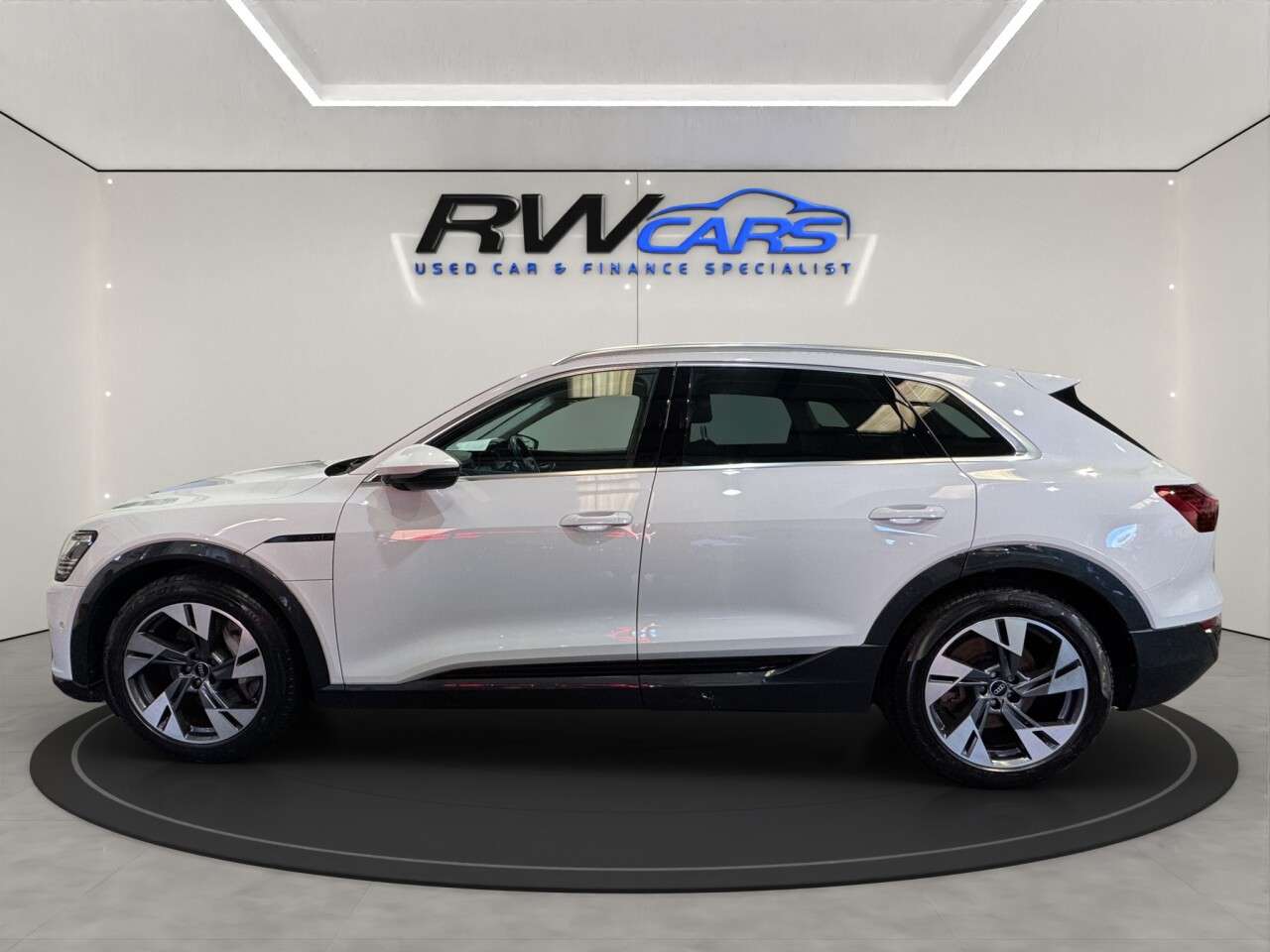 A 2023 AUDI Q8 E-TRON 50 Sport SUV 5dr Electric Auto quattro 95kWh (11kW Charger) (340 ps) A 2023 AUDI Q8 E-TRON 50 Sport SUV 5dr Electric Auto quattro 95kWh (11kW Charger) (340 ps)