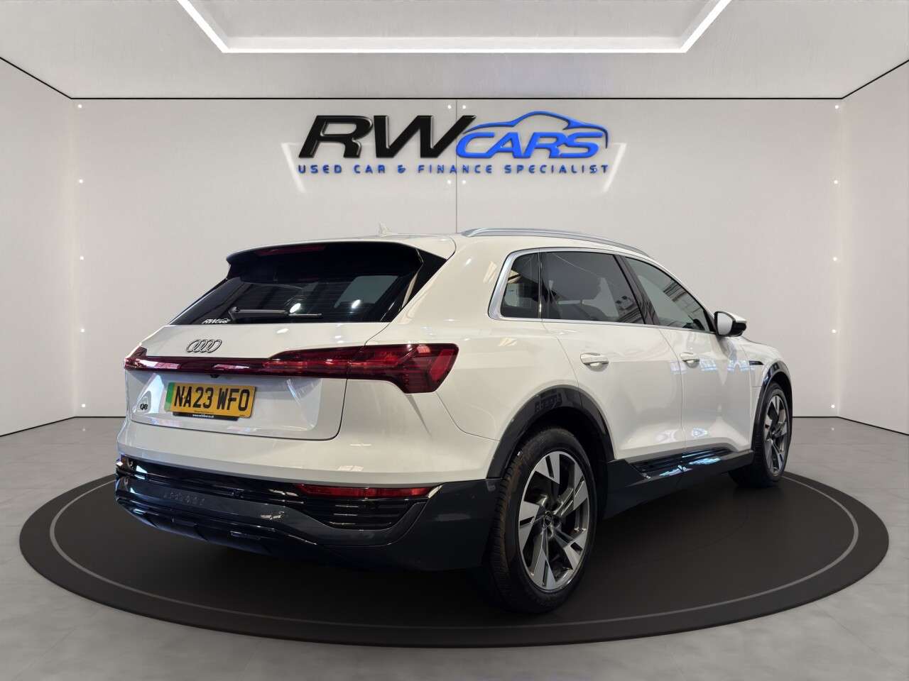 2023 AUDI Q8 E-TRON 2023 AUDI Q8 E-TRON