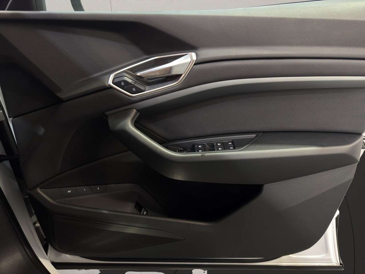 2023 AUDI Q8 E-TRON 2023 AUDI Q8 E-TRON