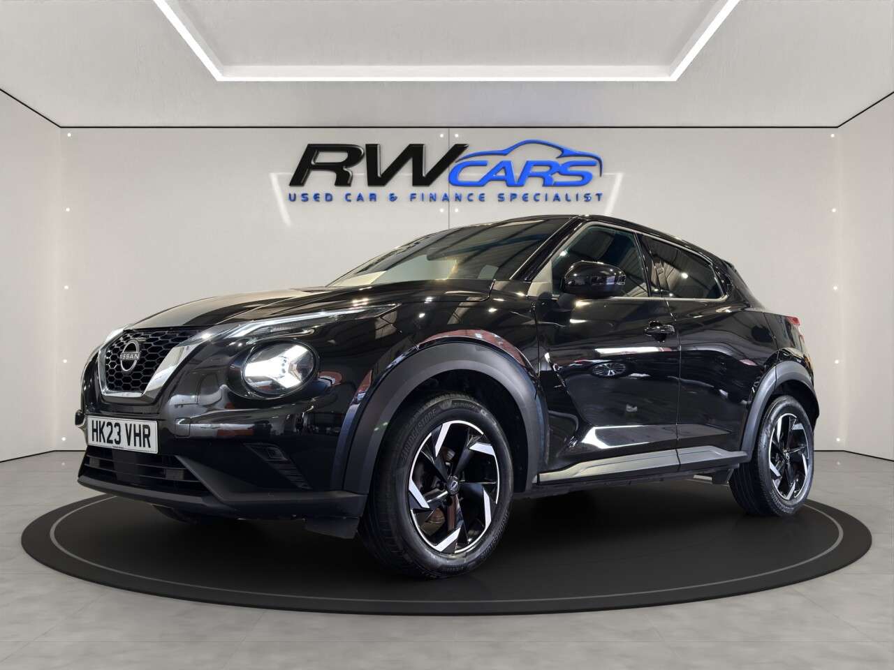 A 2023 NISSAN JUKE 1.0 DIG-T N-Connecta SUV 5dr Petrol DCT Auto Euro 6 (s/s) (114 ps) A 2023 NISSAN JUKE 1.0 DIG-T N-Connecta SUV 5dr Petrol DCT Auto Euro 6 (s/s) (114 ps)