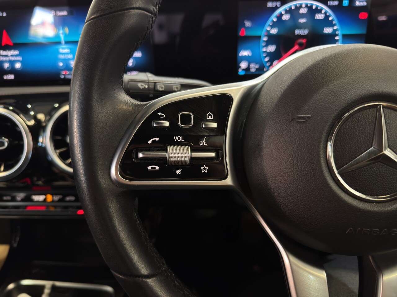 2018 MERCEDES-BENZ A CLASS 2018 MERCEDES-BENZ A CLASS