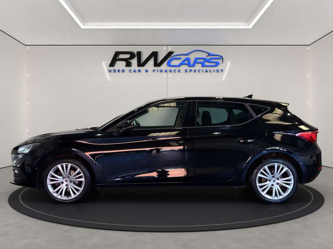A 2020 SEAT LEON 1.0 TSI EVO SE Dynamic Hatchback 5dr Petrol Manual Euro 6 (s/s) (110 ps) A 2020 SEAT LEON 1.0 TSI EVO SE Dynamic Hatchback 5dr Petrol Manual Euro 6 (s/s) (110 ps)