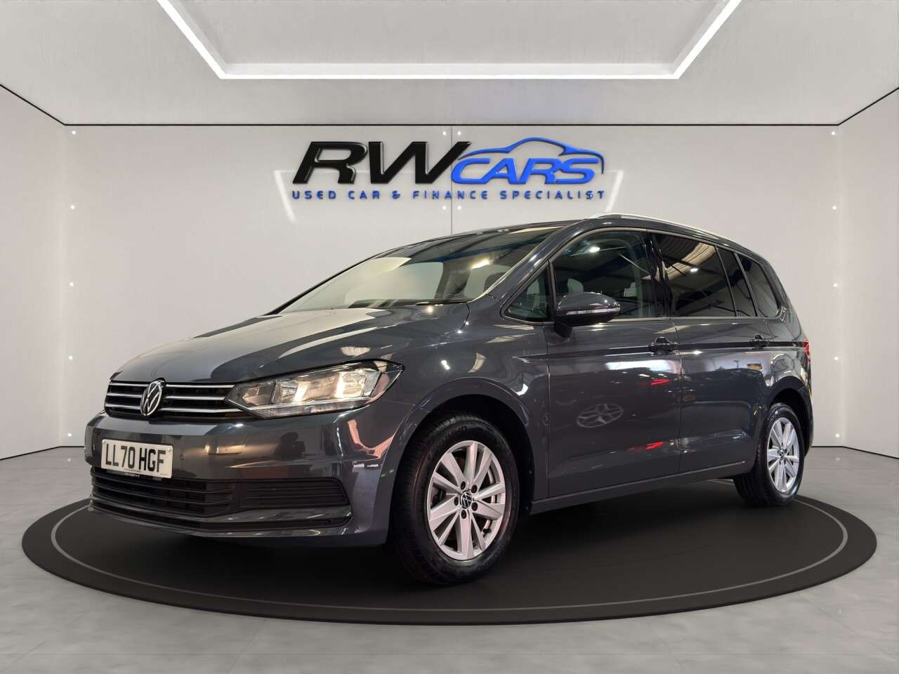 A 2020 VOLKSWAGEN TOURAN 1.5 TSI EVO SE Family MPV 5dr Petrol DSG Euro 6 (s/s) (150 ps) A 2020 VOLKSWAGEN TOURAN 1.5 TSI EVO SE Family MPV 5dr Petrol DSG Euro 6 (s/s) (150 ps)