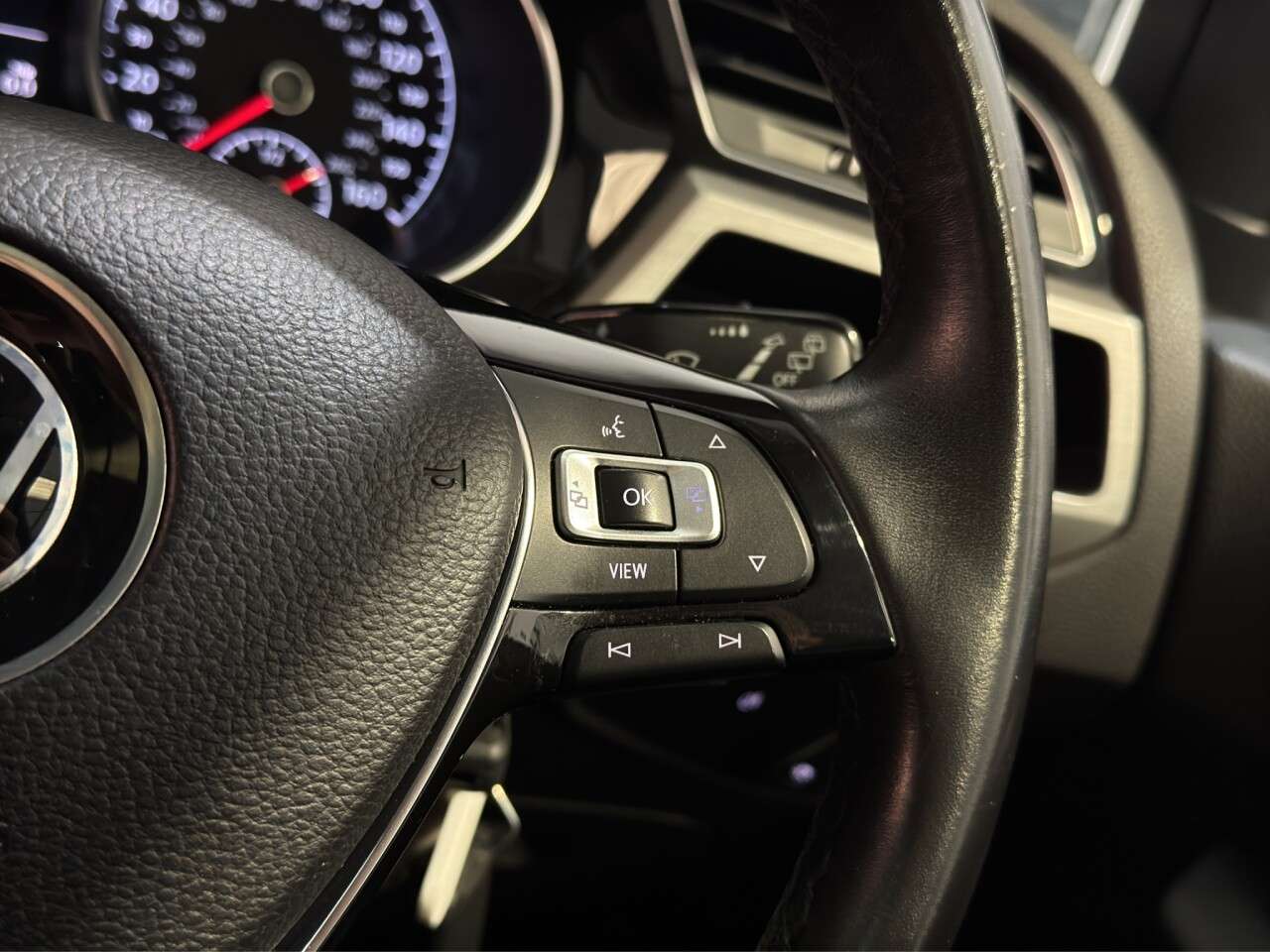 2020 VOLKSWAGEN TOURAN 2020 VOLKSWAGEN TOURAN
