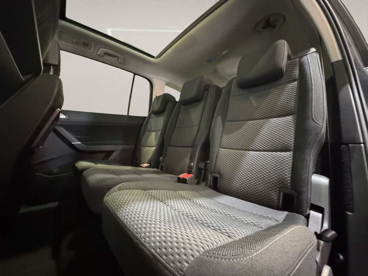 2020 VOLKSWAGEN TOURAN 2020 VOLKSWAGEN TOURAN