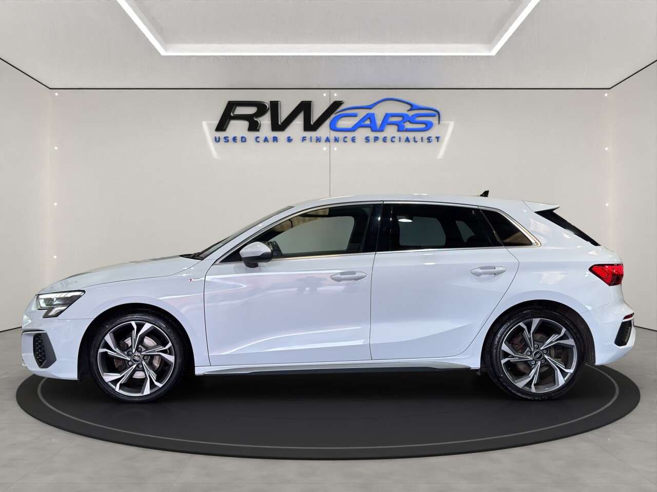 A 2024 AUDI A3 1.0 TFSI 30 S line Sportback 5dr Petrol S Tronic Euro 6 (s/s) (110 ps) A 2024 AUDI A3 1.0 TFSI 30 S line Sportback 5dr Petrol S Tronic Euro 6 (s/s) (110 ps)