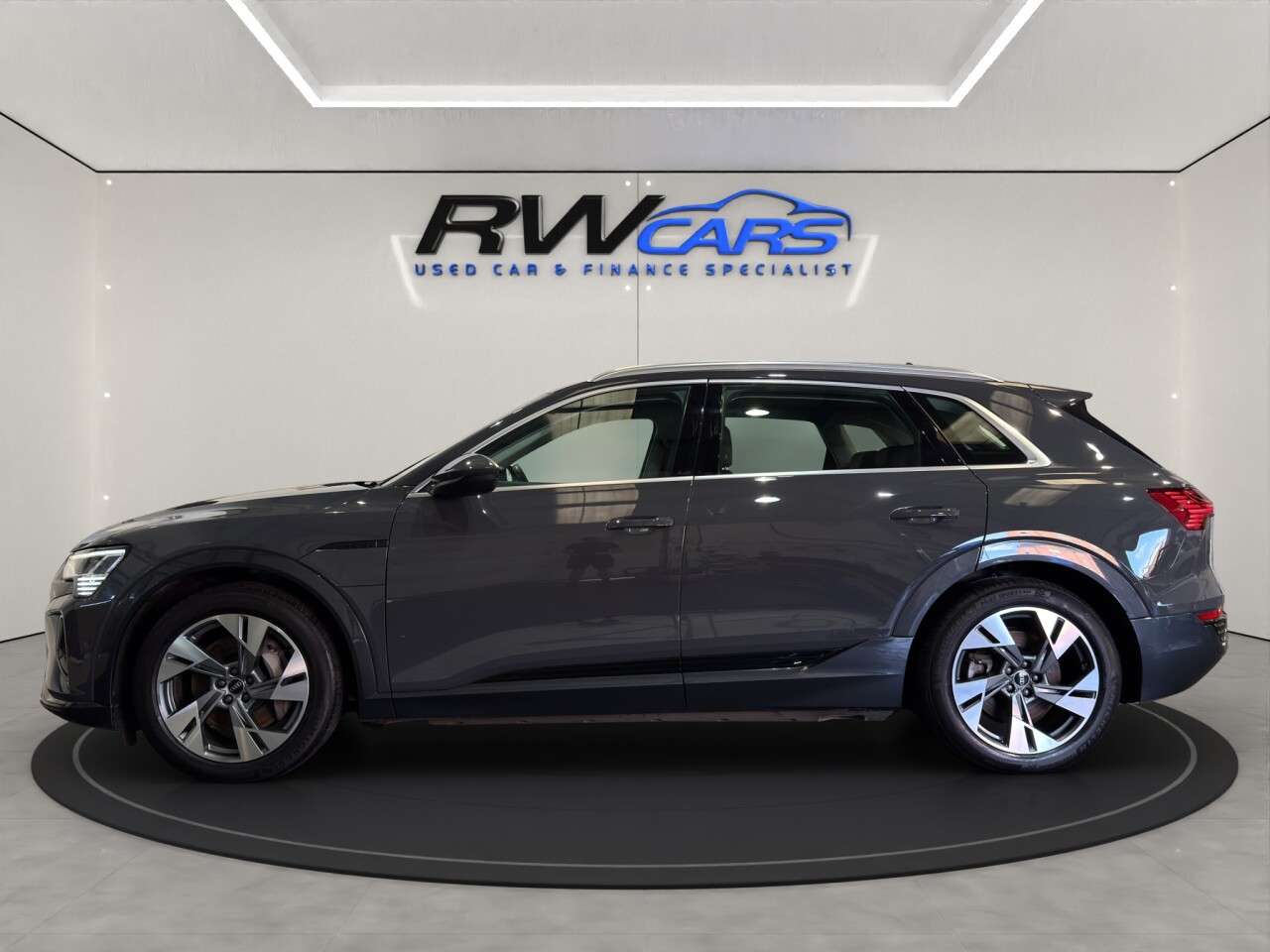 A 2023 AUDI Q8 E-TRON 50 Sport SUV 5dr Electric Auto quattro 95kWh (11kW Charger) (340 ps) A 2023 AUDI Q8 E-TRON 50 Sport SUV 5dr Electric Auto quattro 95kWh (11kW Charger) (340 ps)