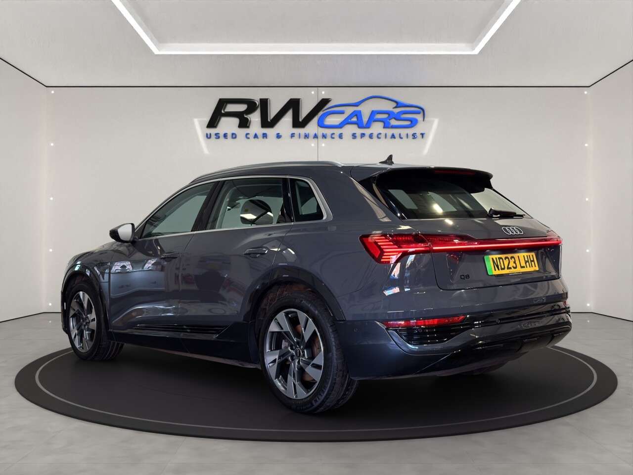 A 2023 AUDI Q8 E-TRON 50 Sport SUV 5dr Electric Auto quattro 95kWh (11kW Charger) (340 ps) A 2023 AUDI Q8 E-TRON 50 Sport SUV 5dr Electric Auto quattro 95kWh (11kW Charger) (340 ps)