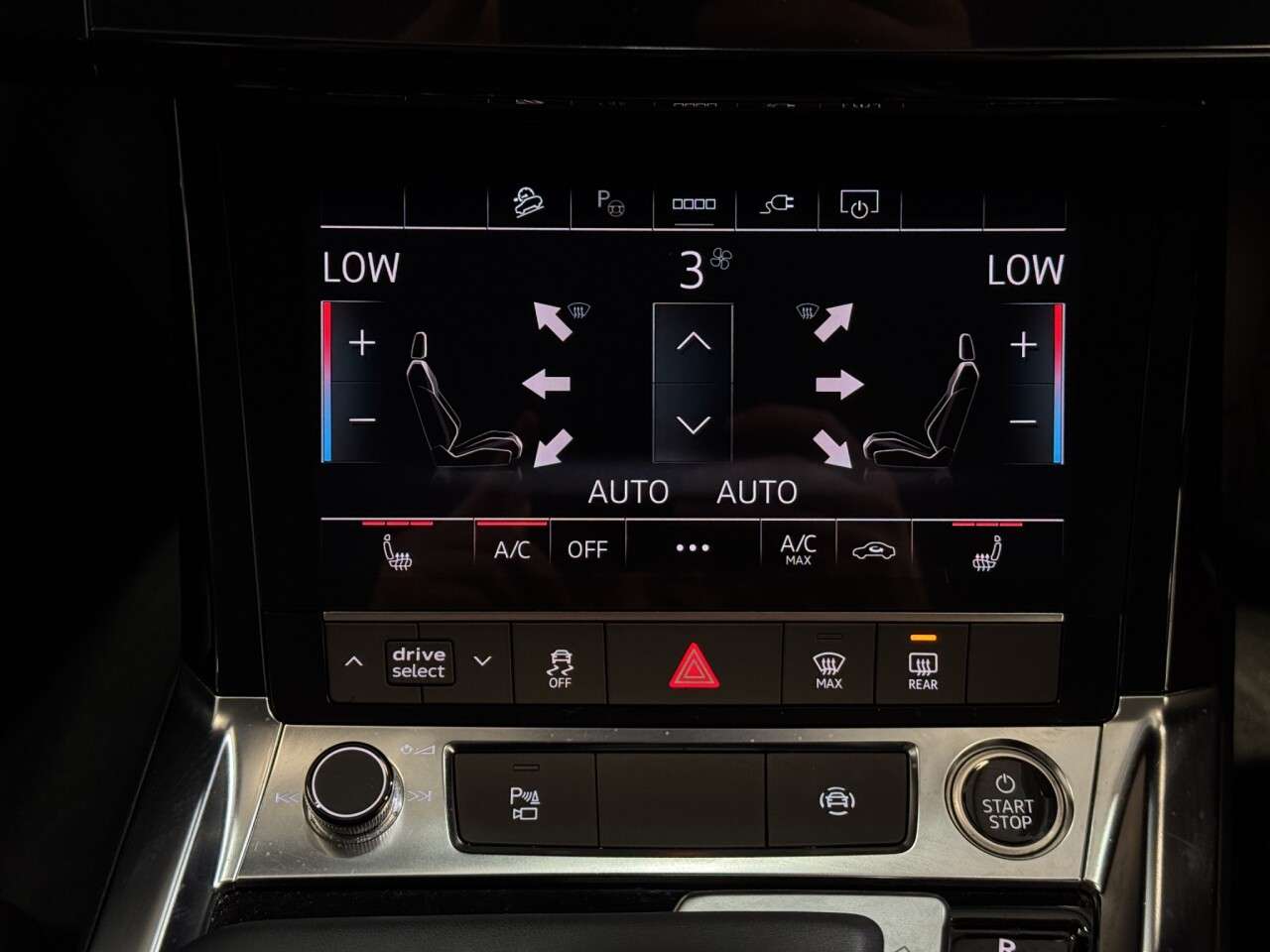 2023 AUDI Q8 E-TRON 2023 AUDI Q8 E-TRON