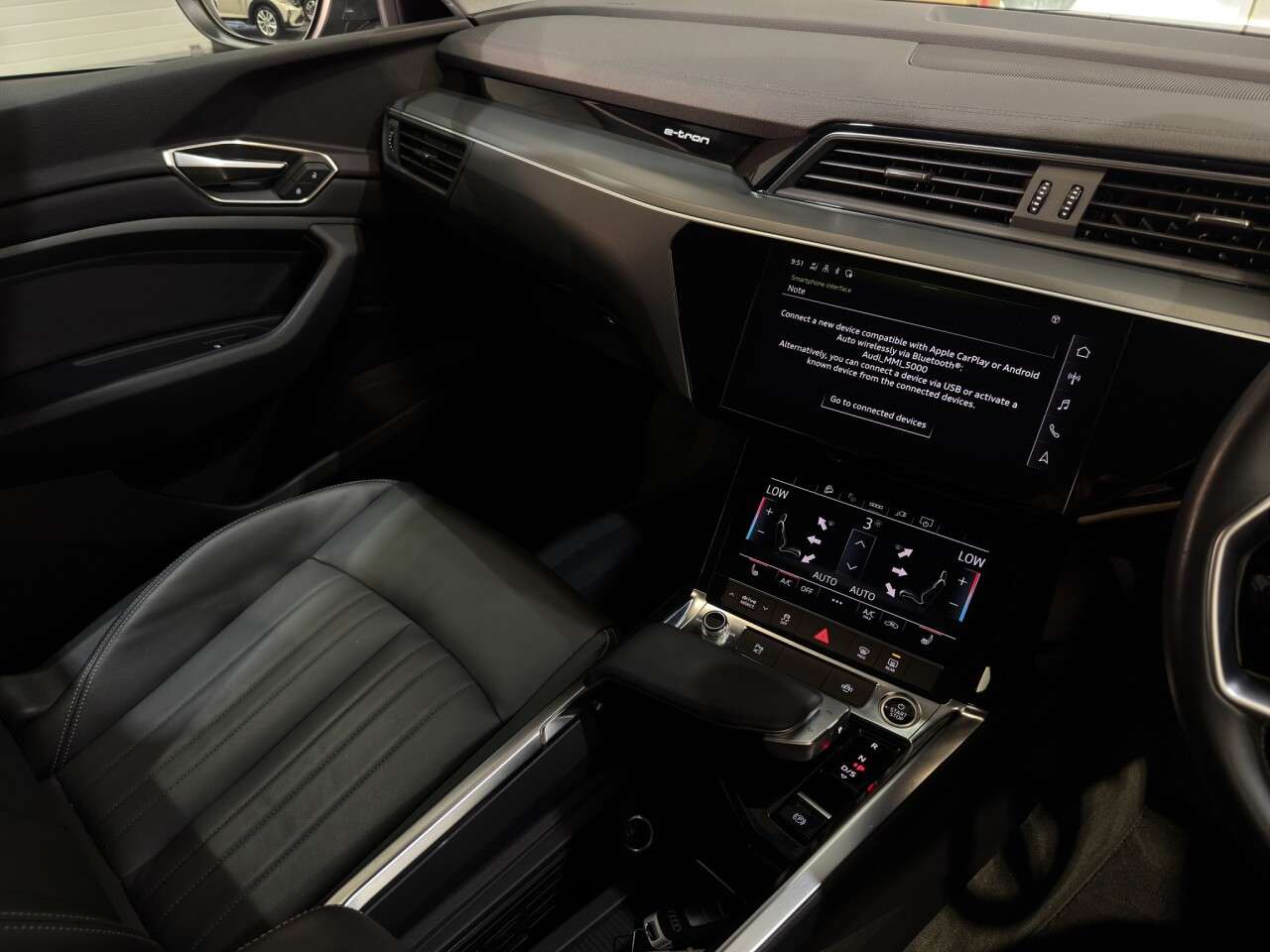 2023 AUDI Q8 E-TRON 2023 AUDI Q8 E-TRON
