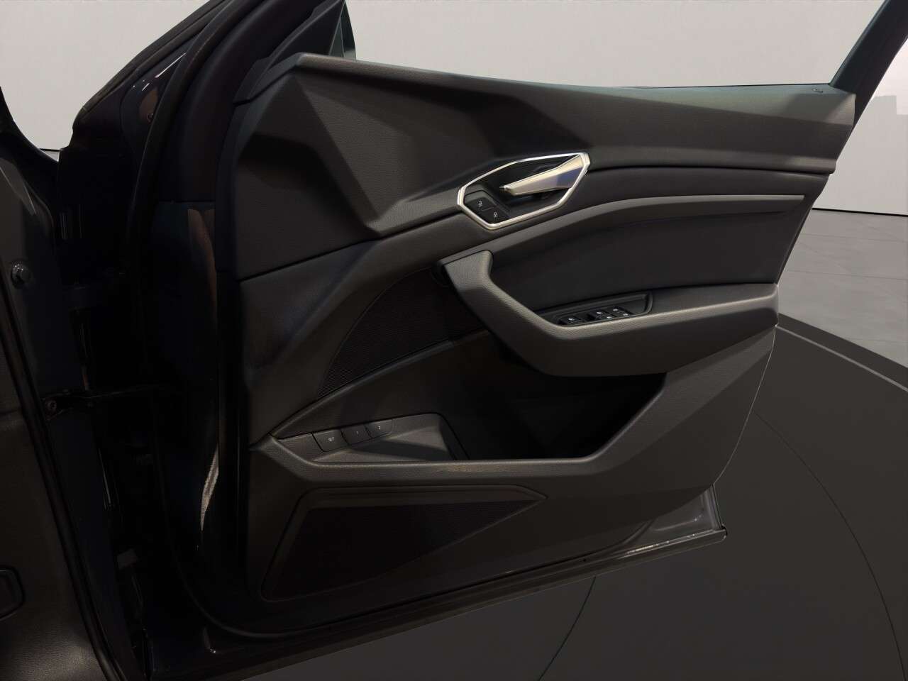 2023 AUDI Q8 E-TRON 2023 AUDI Q8 E-TRON