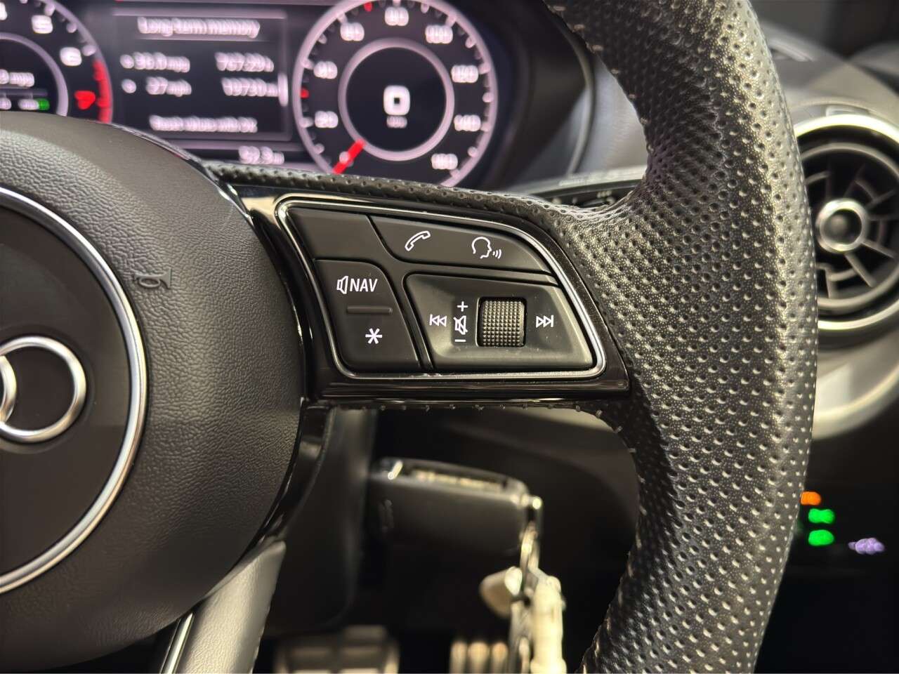 2019 AUDI Q2 2019 AUDI Q2