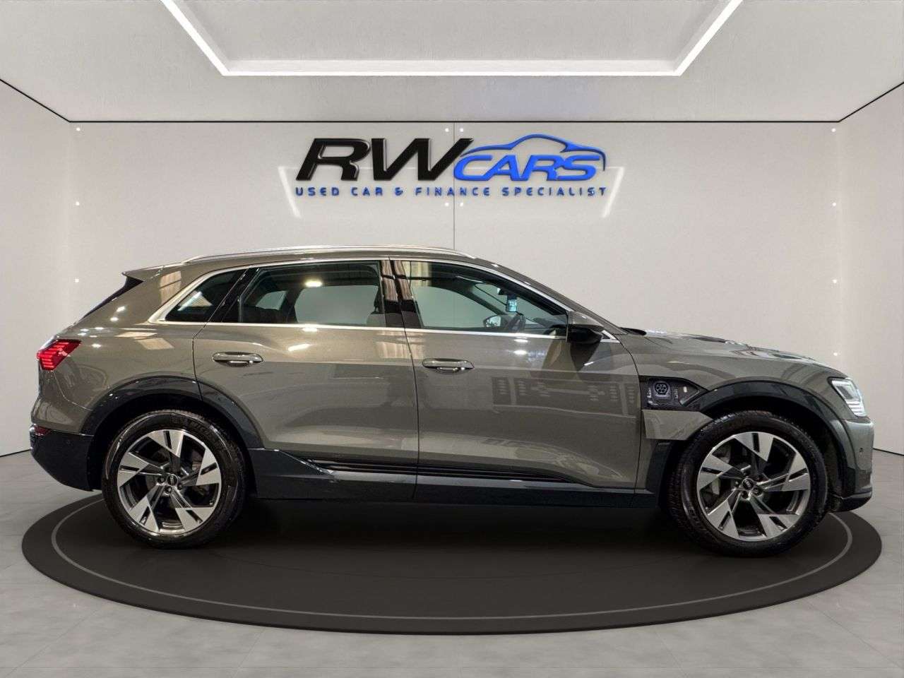 2023 AUDI Q8 E-TRON 2023 AUDI Q8 E-TRON