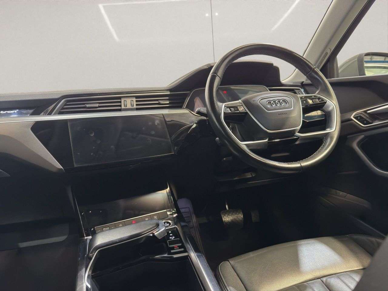 2023 AUDI Q8 E-TRON 2023 AUDI Q8 E-TRON