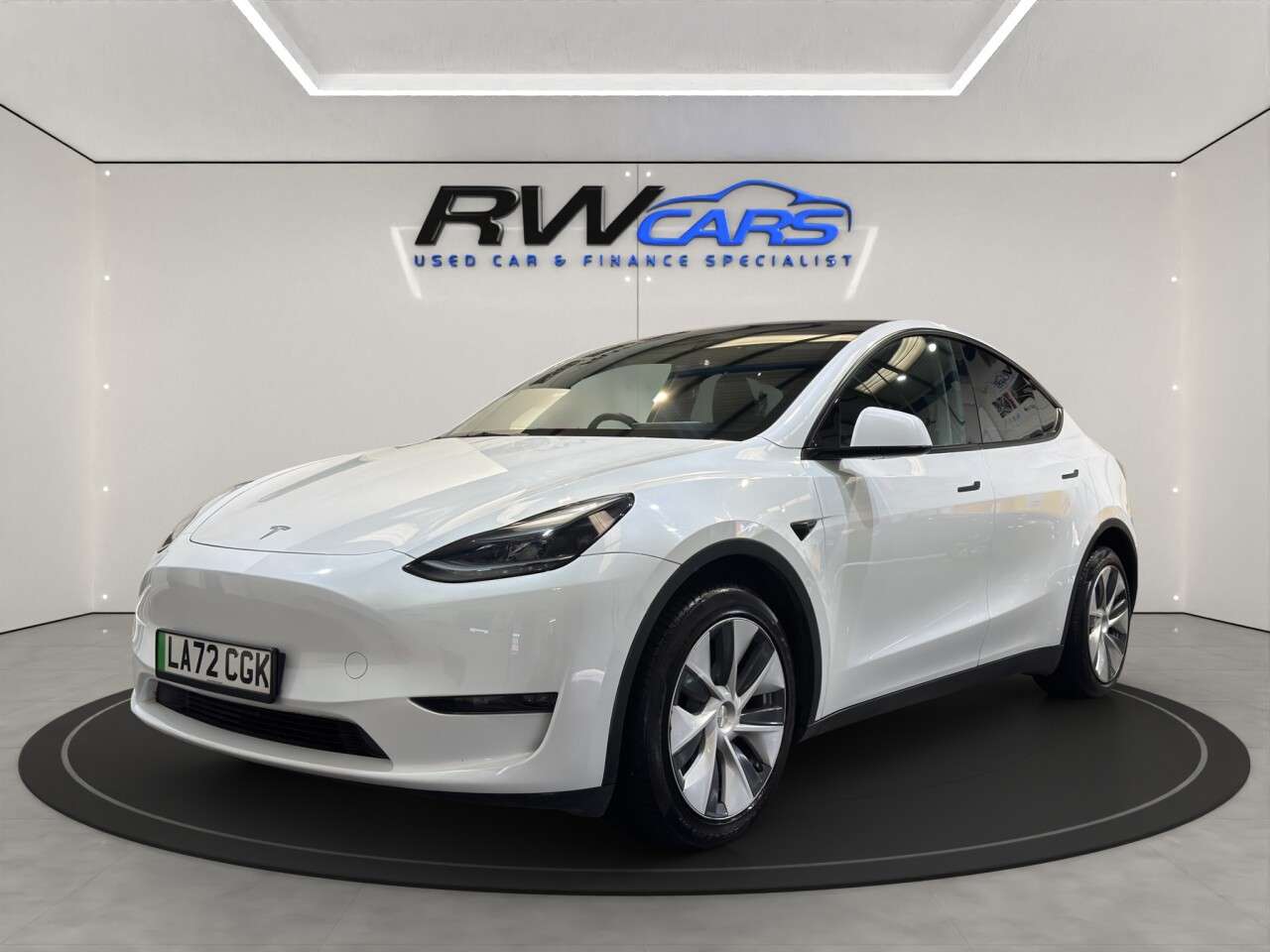 A 2022 TESLA MODEL Y (Dual Motor) Long Range SUV 5dr Electric Auto 4WDE (384 bhp) A 2022 TESLA MODEL Y (Dual Motor) Long Range SUV 5dr Electric Auto 4WDE (384 bhp)