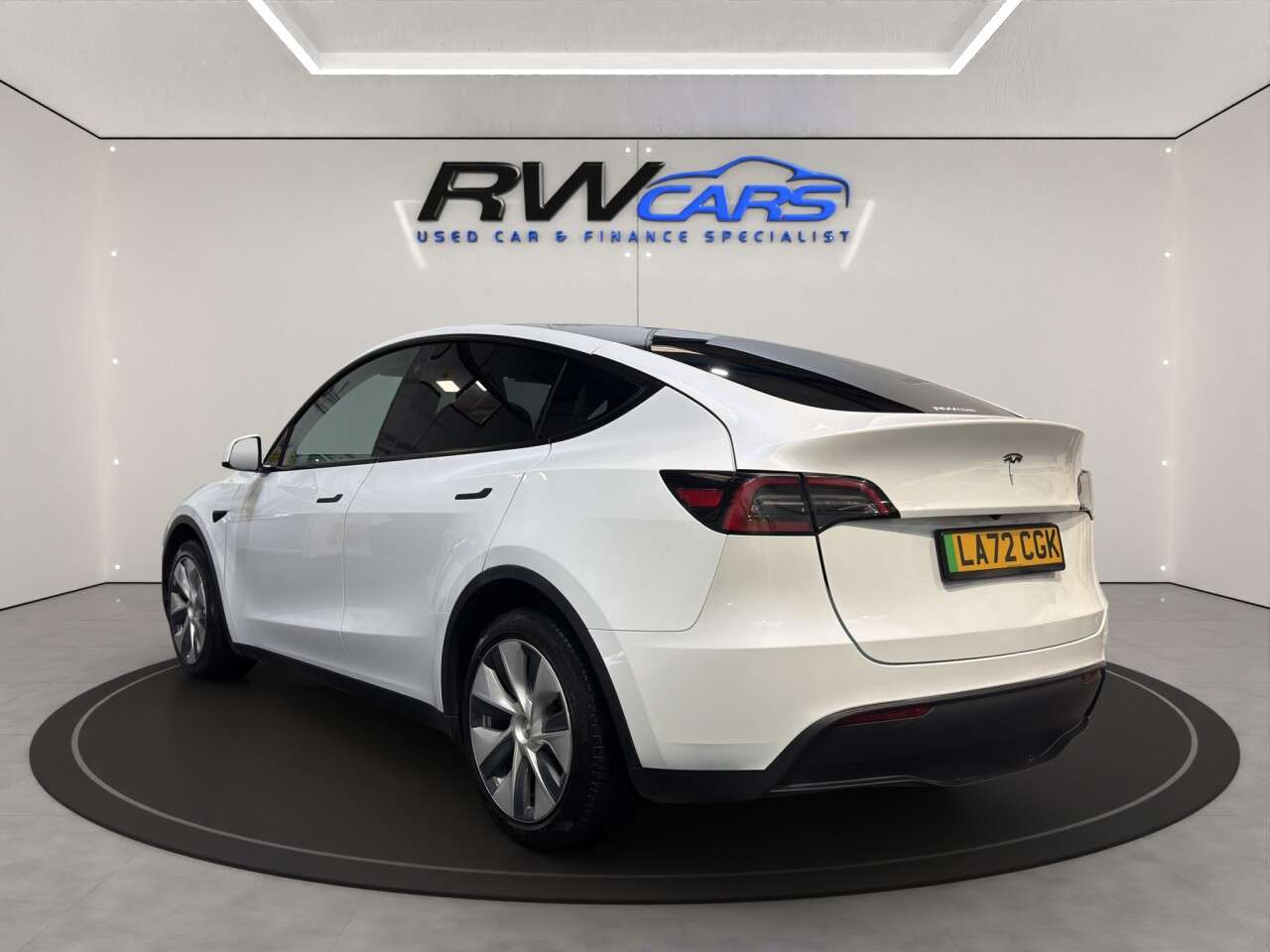 A 2022 TESLA MODEL Y (Dual Motor) Long Range SUV 5dr Electric Auto 4WDE (384 bhp) A 2022 TESLA MODEL Y (Dual Motor) Long Range SUV 5dr Electric Auto 4WDE (384 bhp)