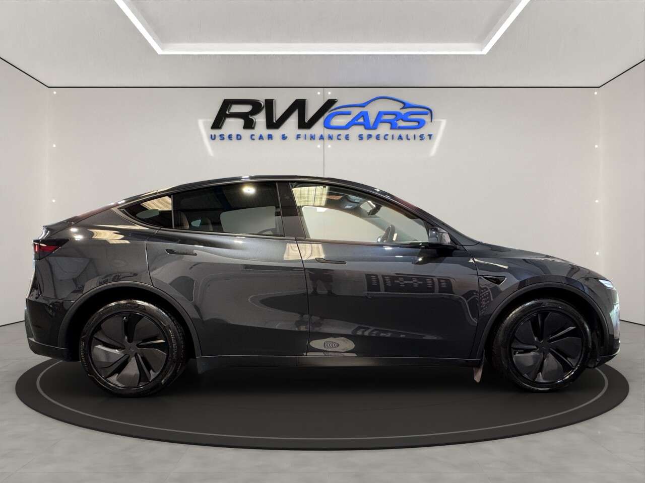 2025 TESLA MODEL Y 2025 TESLA MODEL Y