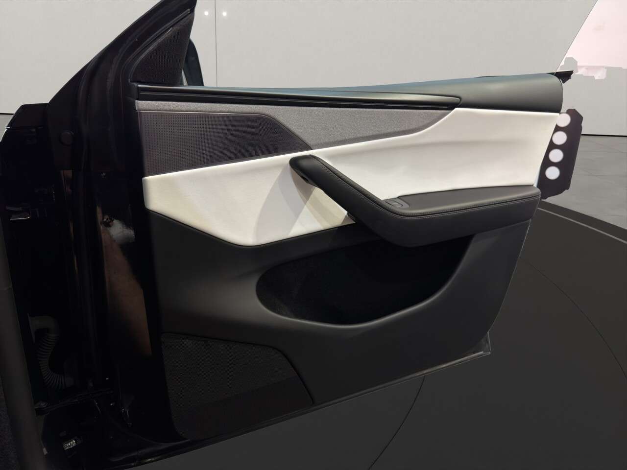 2025 TESLA MODEL Y 2025 TESLA MODEL Y