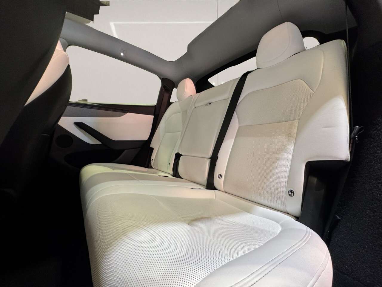 2025 TESLA MODEL Y 2025 TESLA MODEL Y