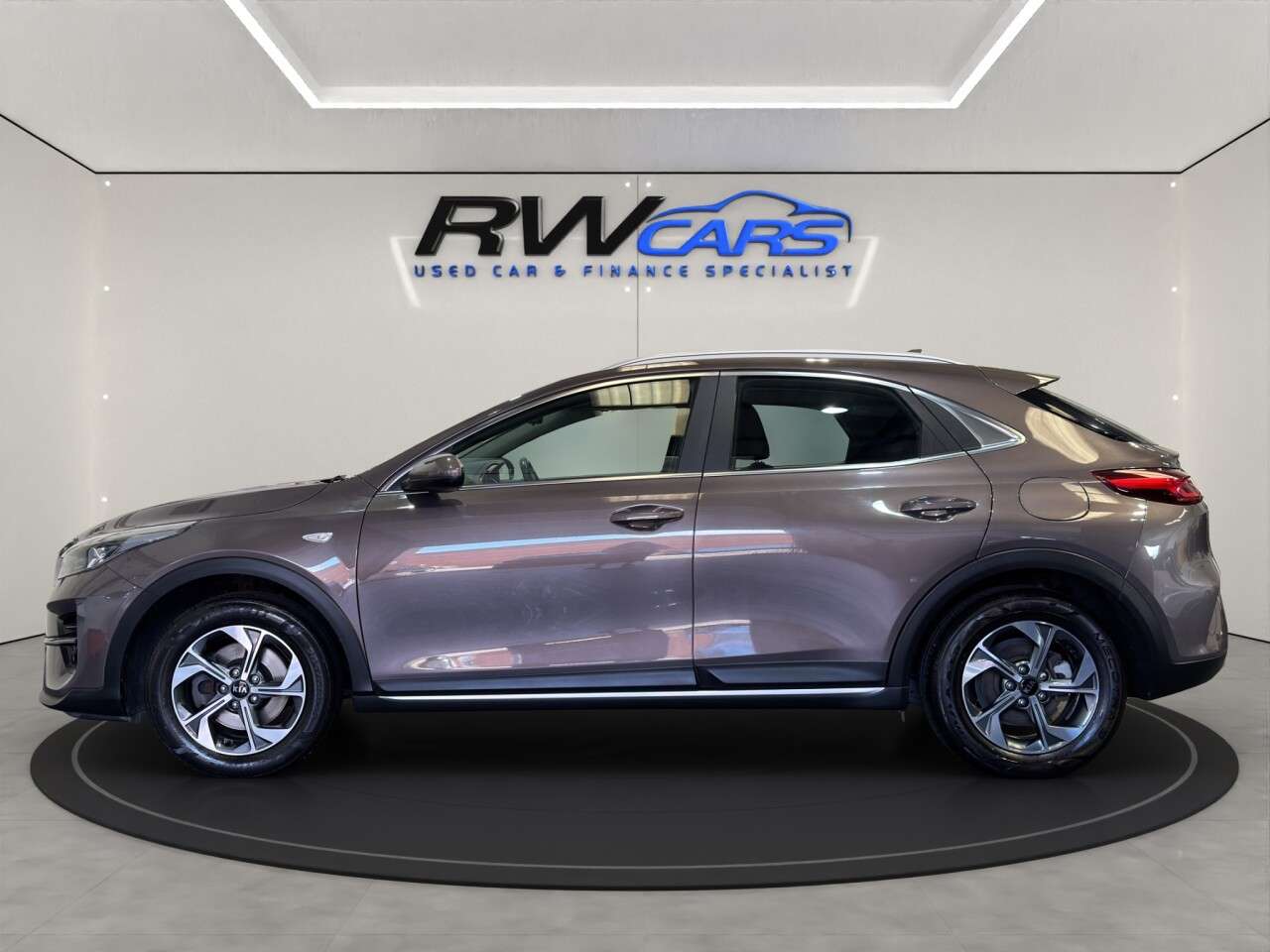 A 2020 KIA XCEED 1.0 T-GDi 2 SUV 5dr Petrol Manual Euro 6 (s/s) (118 bhp) A 2020 KIA XCEED 1.0 T-GDi 2 SUV 5dr Petrol Manual Euro 6 (s/s) (118 bhp)