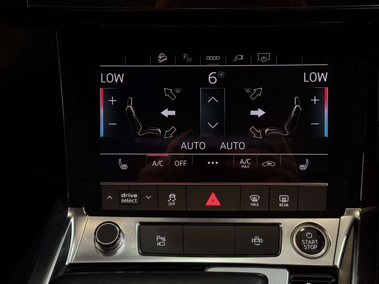 2023 AUDI Q8 E-TRON 2023 AUDI Q8 E-TRON