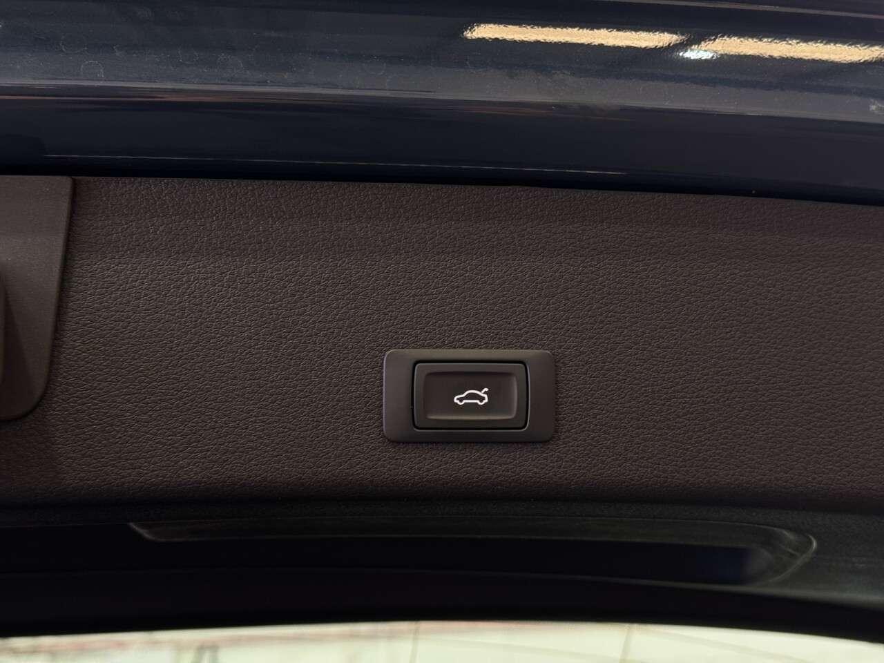 2023 AUDI Q8 E-TRON 2023 AUDI Q8 E-TRON
