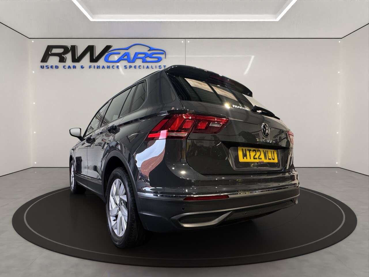 A 2022 VOLKSWAGEN TIGUAN 1.5 TSI Life SUV 5dr Petrol Manual Euro 6 (s/s) (150 ps) A 2022 VOLKSWAGEN TIGUAN 1.5 TSI Life SUV 5dr Petrol Manual Euro 6 (s/s) (150 ps)