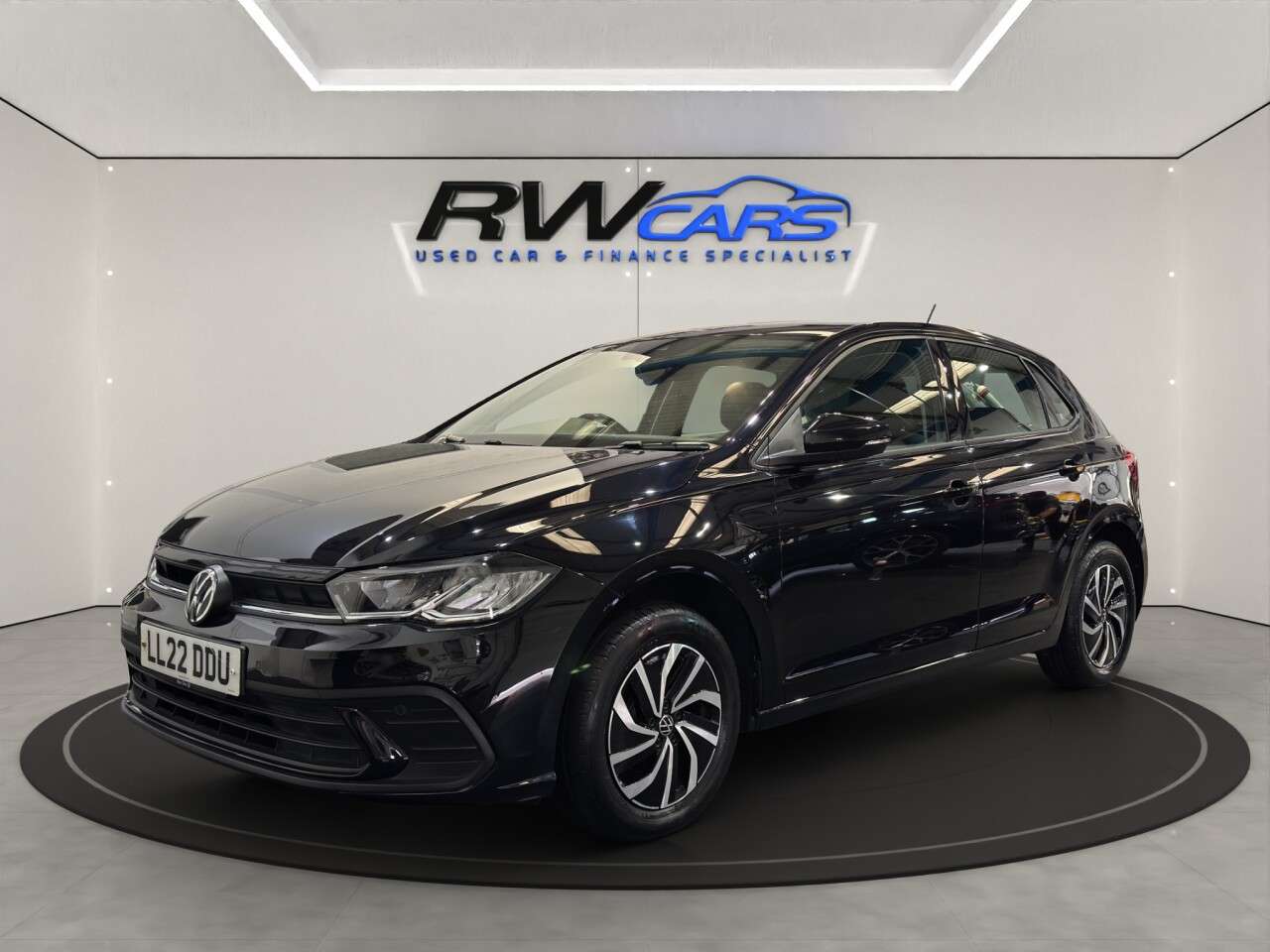 A 2022 VOLKSWAGEN POLO 1.0 EVO Life Hatchback 5dr Petrol Manual Euro 6 (s/s) (80 ps) A 2022 VOLKSWAGEN POLO 1.0 EVO Life Hatchback 5dr Petrol Manual Euro 6 (s/s) (80 ps)