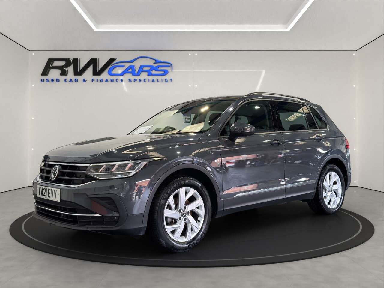A 2021 VOLKSWAGEN TIGUAN 1.5 TSI Life SUV 5dr Petrol Manual Euro 6 (s/s) (150 ps) A 2021 VOLKSWAGEN TIGUAN 1.5 TSI Life SUV 5dr Petrol Manual Euro 6 (s/s) (150 ps)