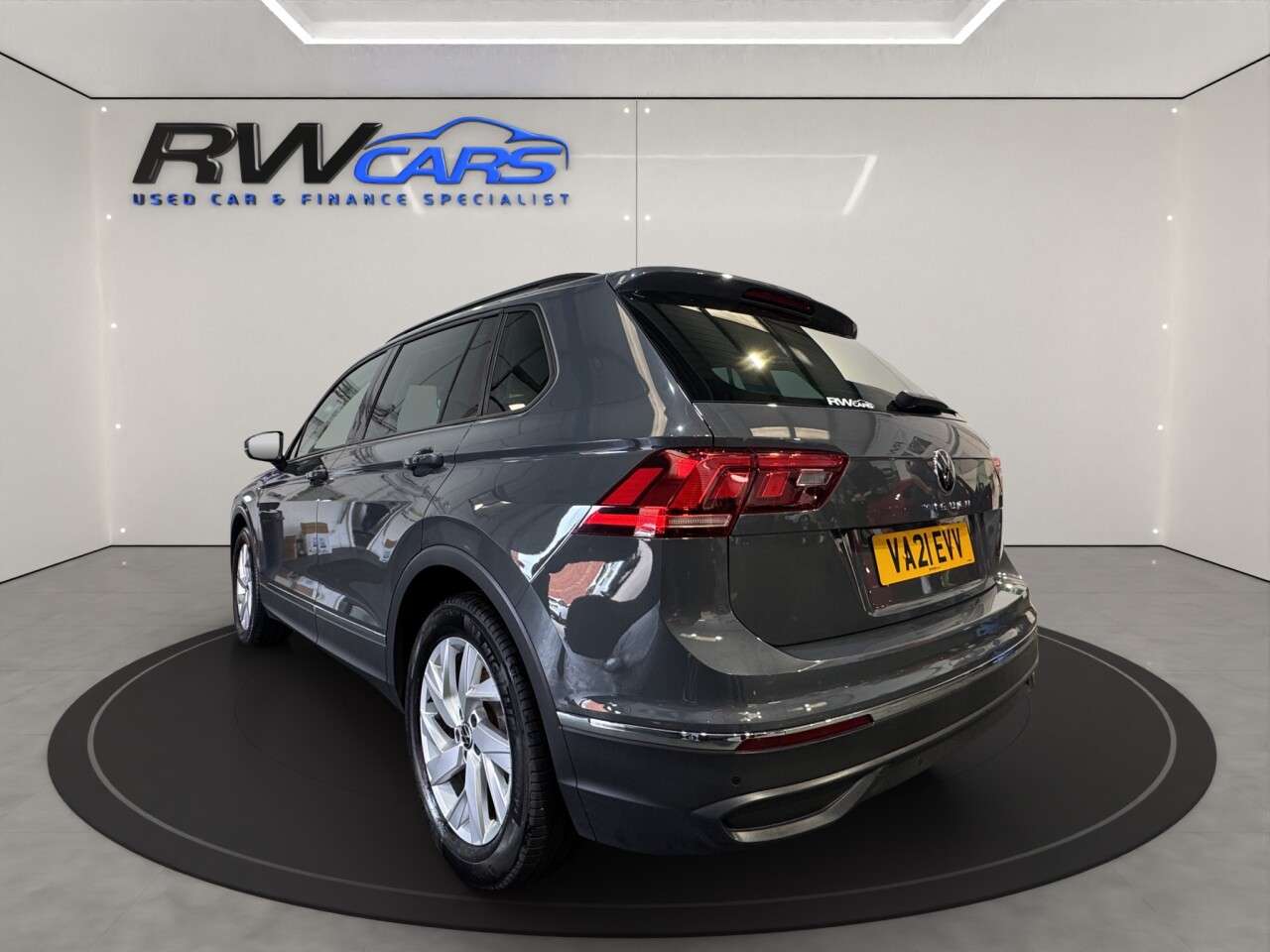 A 2021 VOLKSWAGEN TIGUAN 1.5 TSI Life SUV 5dr Petrol Manual Euro 6 (s/s) (150 ps) A 2021 VOLKSWAGEN TIGUAN 1.5 TSI Life SUV 5dr Petrol Manual Euro 6 (s/s) (150 ps)
