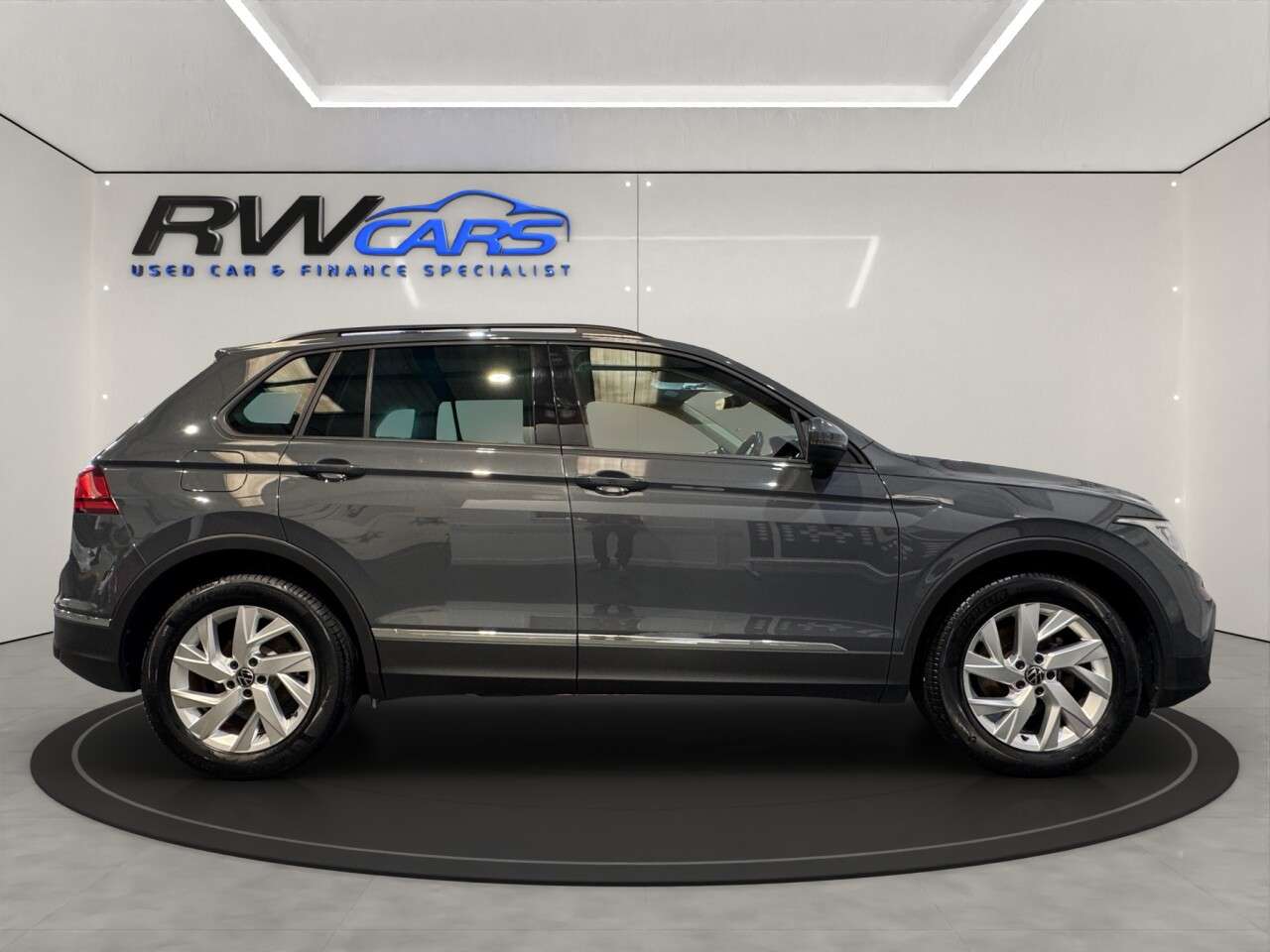 2021 VOLKSWAGEN TIGUAN 2021 VOLKSWAGEN TIGUAN