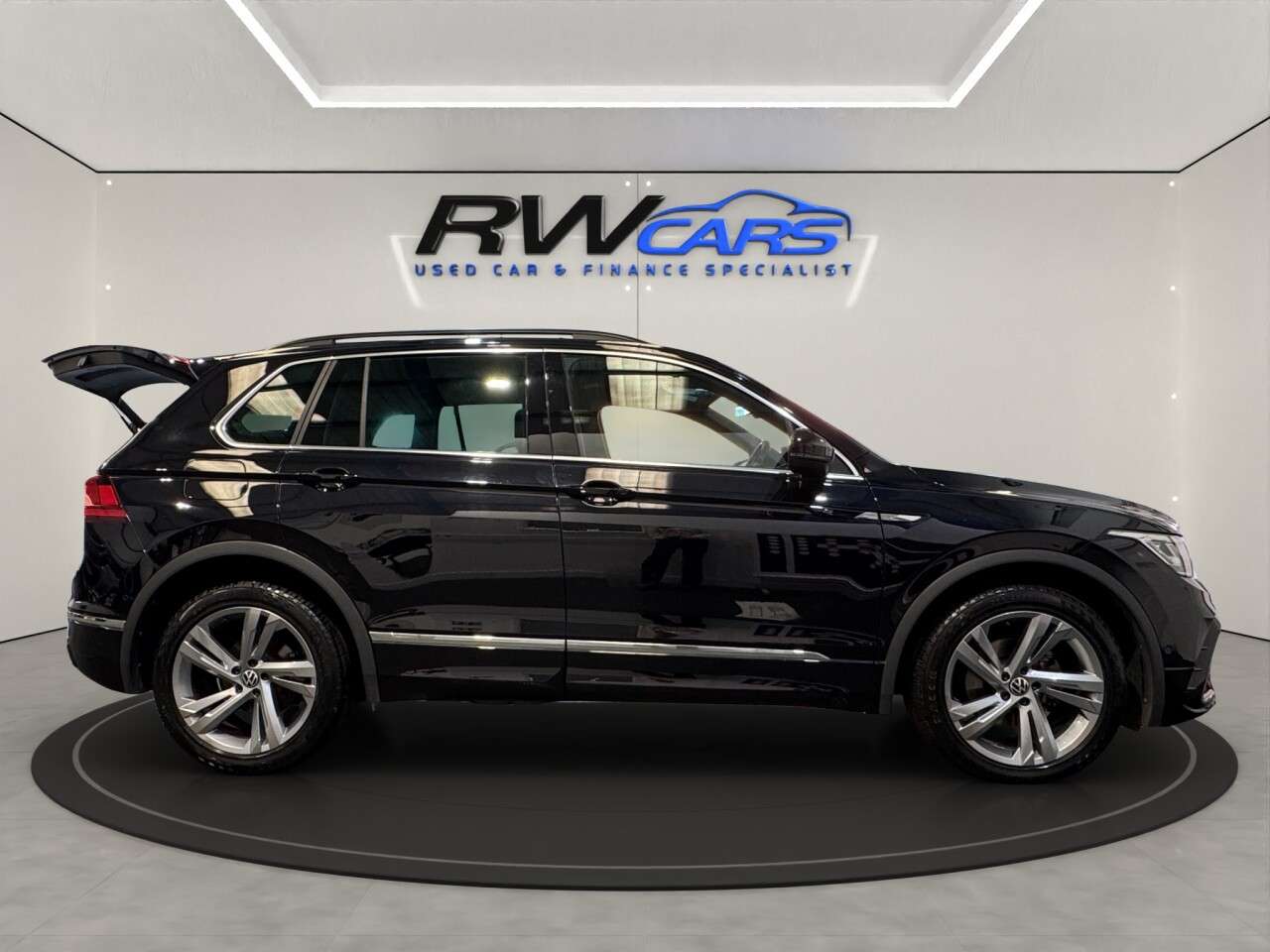 2023 VOLKSWAGEN TIGUAN 2023 VOLKSWAGEN TIGUAN