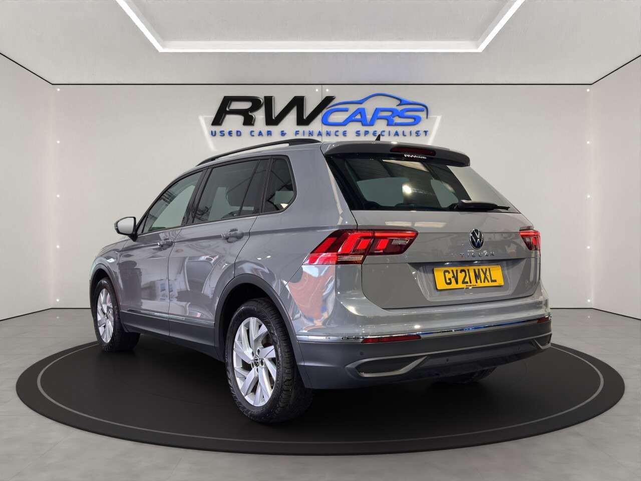 A 2021 VOLKSWAGEN TIGUAN 1.5 TSI Life SUV 5dr Petrol DSG Euro 6 (s/s) (150 ps) A 2021 VOLKSWAGEN TIGUAN 1.5 TSI Life SUV 5dr Petrol DSG Euro 6 (s/s) (150 ps)