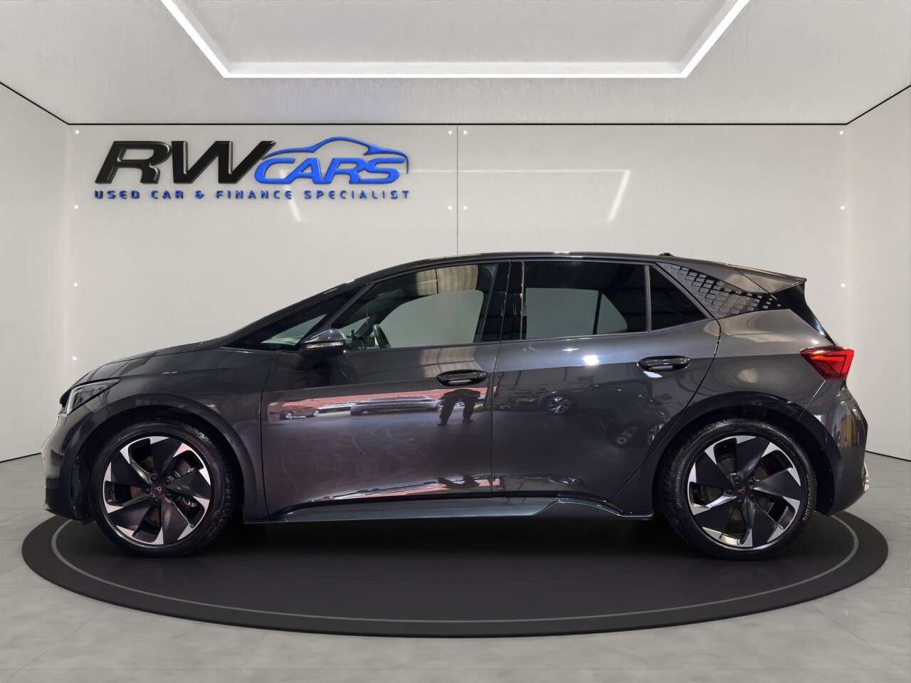 A 2022 CUPRA BORN 58kWh V2 Hatchback 5dr Electric Auto (204 ps) A 2022 CUPRA BORN 58kWh V2 Hatchback 5dr Electric Auto (204 ps)
