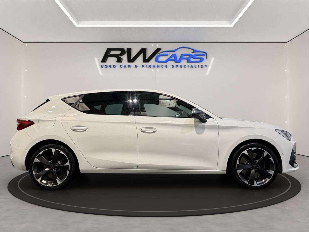 2023 CUPRA LEON 2023 CUPRA LEON
