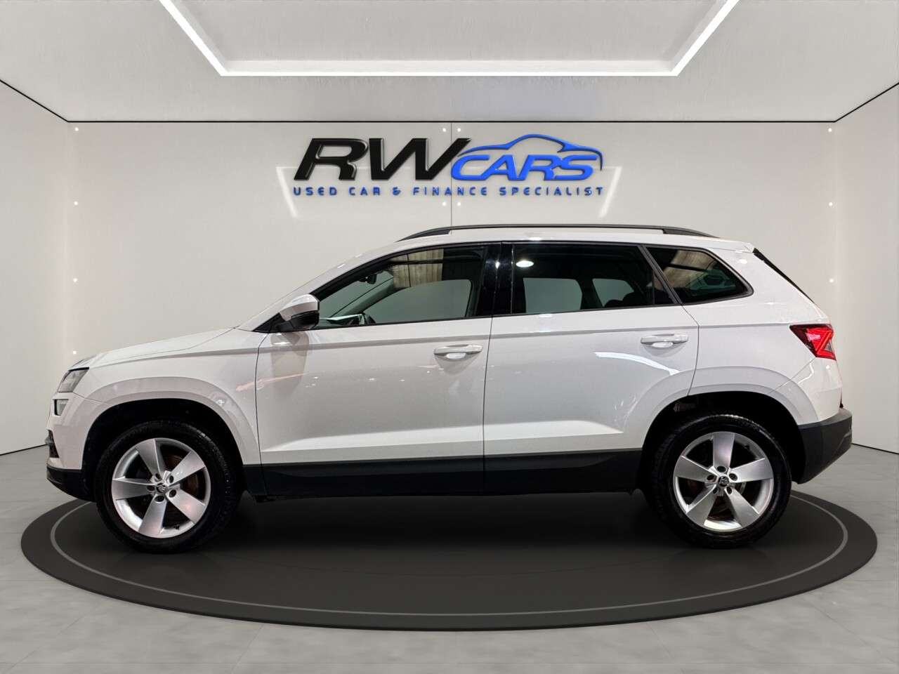 A 2018 SKODA KAROQ 1.5 TSI ACT SE SUV 5dr Petrol Manual Euro 6 (s/s) (150 ps) A 2018 SKODA KAROQ 1.5 TSI ACT SE SUV 5dr Petrol Manual Euro 6 (s/s) (150 ps)