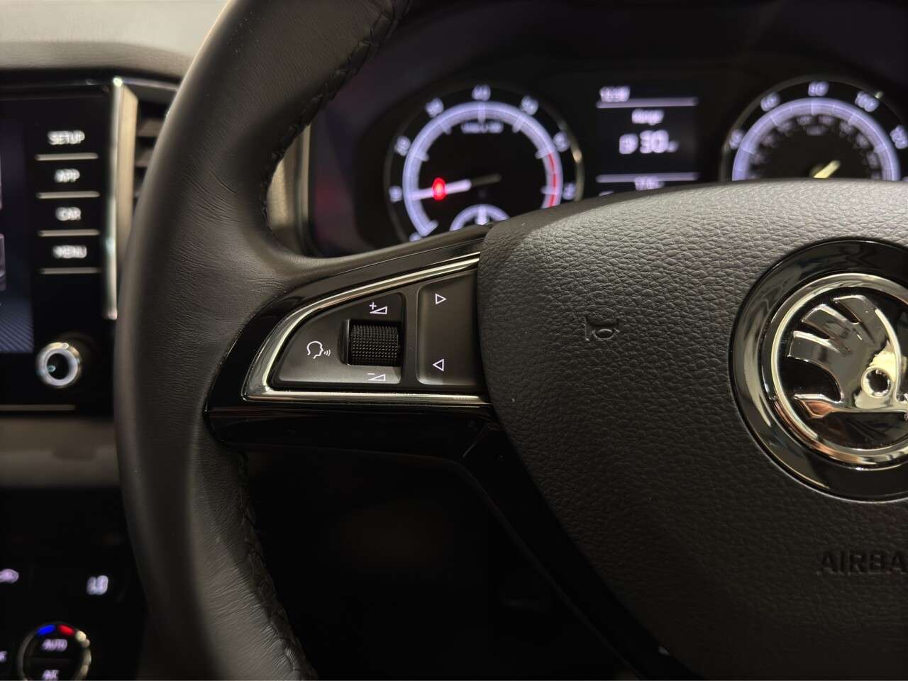 2018 SKODA KAROQ 2018 SKODA KAROQ