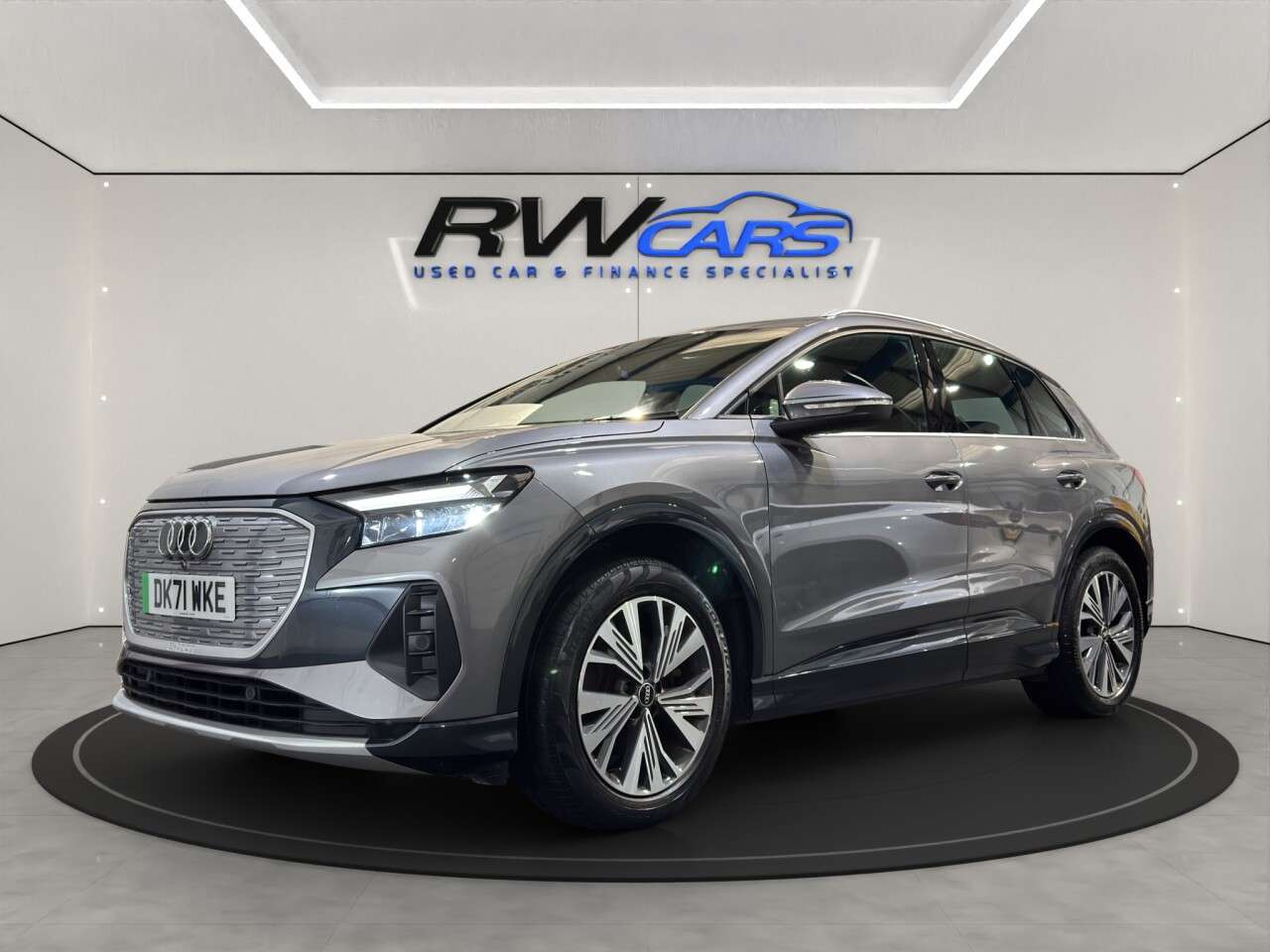 A 2021 AUDI Q4 E-TRON SPORT A 2021 AUDI Q4 E-TRON SPORT