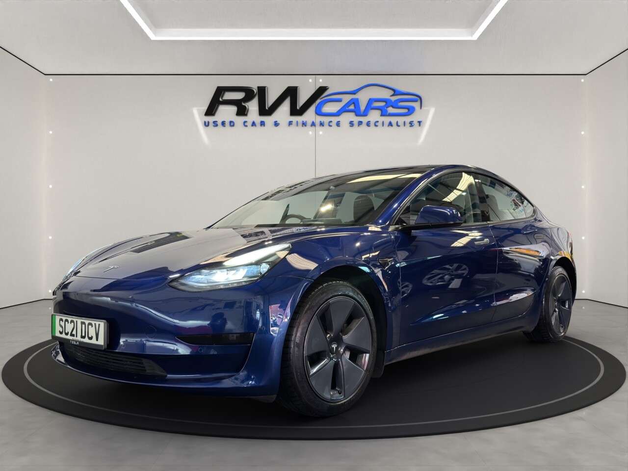 A 2021 TESLA MODEL 3 Standard Range Plus Saloon 4dr Electric Auto RWD (241 bhp) A 2021 TESLA MODEL 3 Standard Range Plus Saloon 4dr Electric Auto RWD (241 bhp)