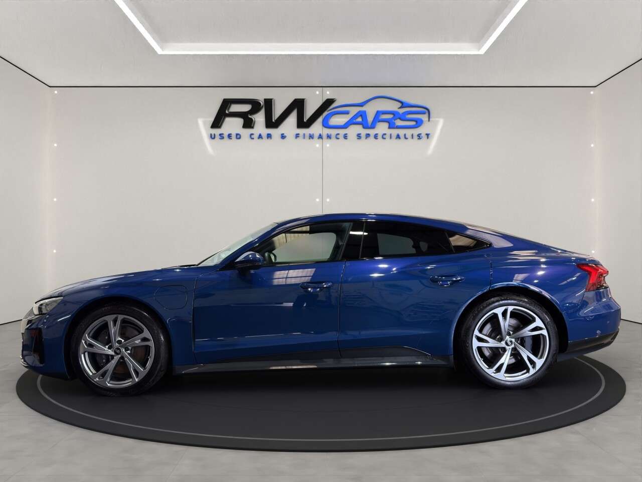A 2023 AUDI E-TRON GT 93.4kWh Saloon 4dr Electric Auto quattro (476 ps) A 2023 AUDI E-TRON GT 93.4kWh Saloon 4dr Electric Auto quattro (476 ps)