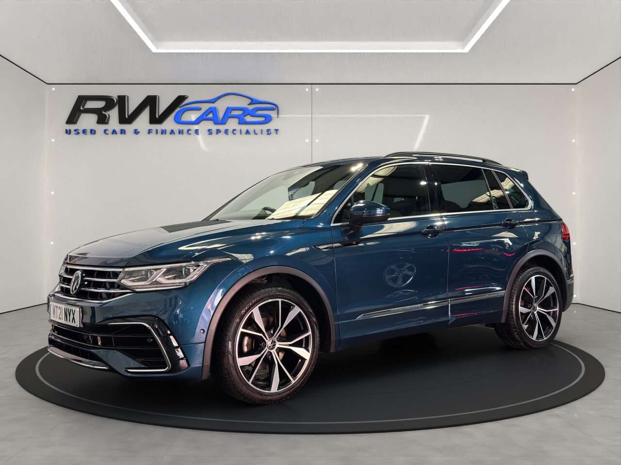 A 2021 VOLKSWAGEN TIGUAN 1.5 TSI R-Line SUV 5dr Petrol DSG Euro 6 (s/s) (150 ps) A 2021 VOLKSWAGEN TIGUAN 1.5 TSI R-Line SUV 5dr Petrol DSG Euro 6 (s/s) (150 ps)