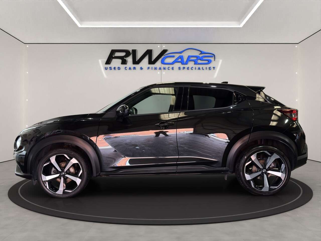 A 2023 NISSAN JUKE 1.0 DIG-T Tekna SUV 5dr Petrol Manual Euro 6 (s/s) (114 ps) A 2023 NISSAN JUKE 1.0 DIG-T Tekna SUV 5dr Petrol Manual Euro 6 (s/s) (114 ps)
