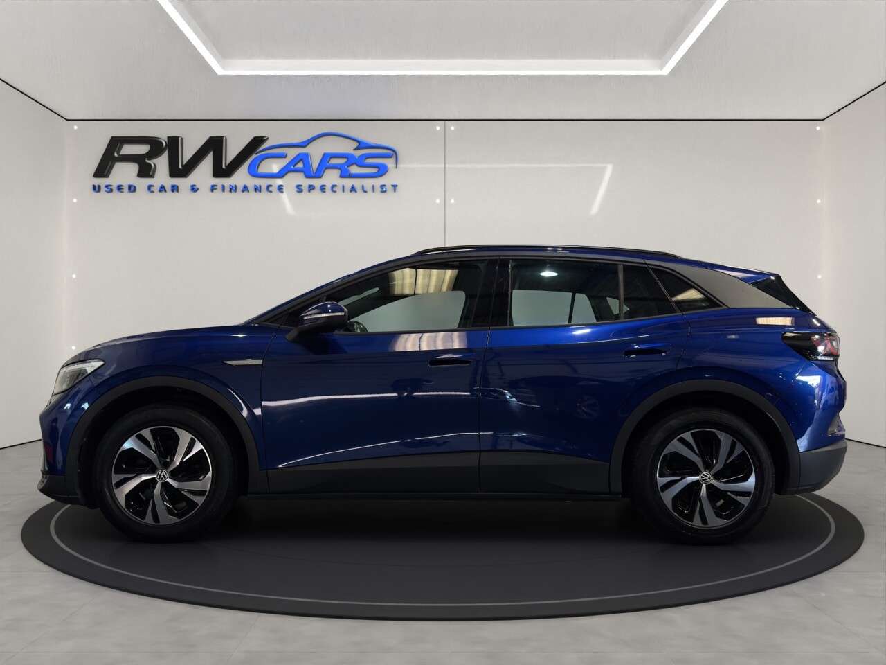 A 2021 VOLKSWAGEN ID.4 Pure 52kWh City SUV 5dr Electric Auto (148 ps) A 2021 VOLKSWAGEN ID.4 Pure 52kWh City SUV 5dr Electric Auto (148 ps)