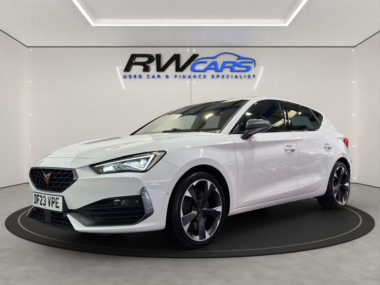 A 2023 CUPRA LEON 2.0 TSI VZ1 Hatchback 5dr Petrol DSG Euro 6 (s/s) (245 ps) A 2023 CUPRA LEON 2.0 TSI VZ1 Hatchback 5dr Petrol DSG Euro 6 (s/s) (245 ps)