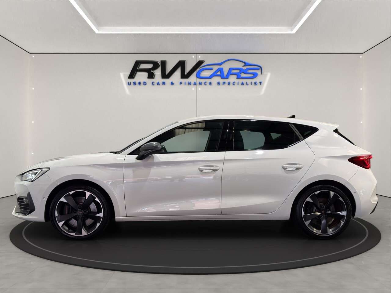 A 2023 CUPRA LEON 2.0 TSI VZ1 Hatchback 5dr Petrol DSG Euro 6 (s/s) (245 ps) A 2023 CUPRA LEON 2.0 TSI VZ1 Hatchback 5dr Petrol DSG Euro 6 (s/s) (245 ps)
