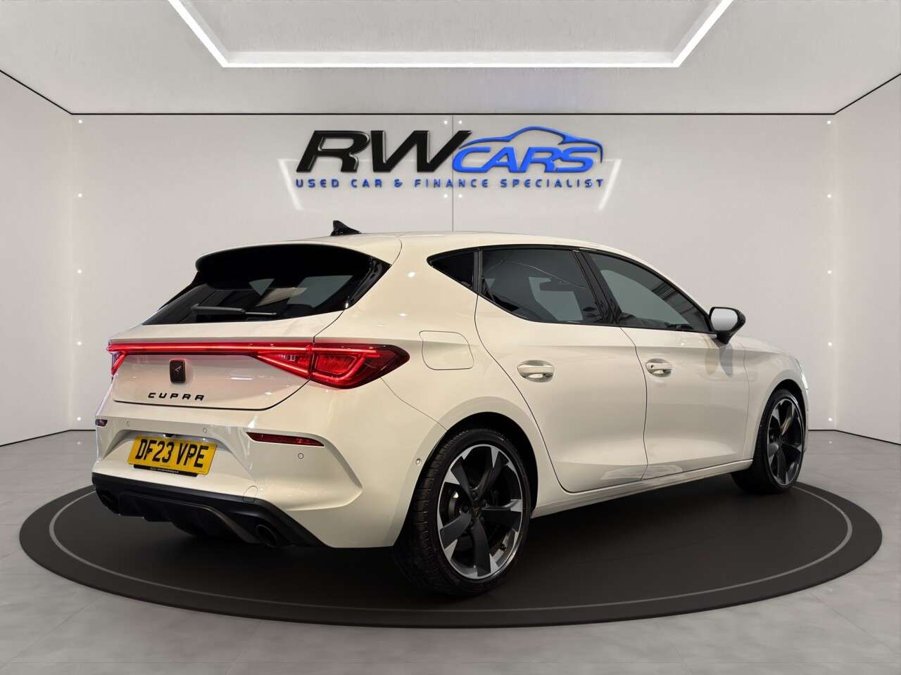 2023 CUPRA LEON 2023 CUPRA LEON